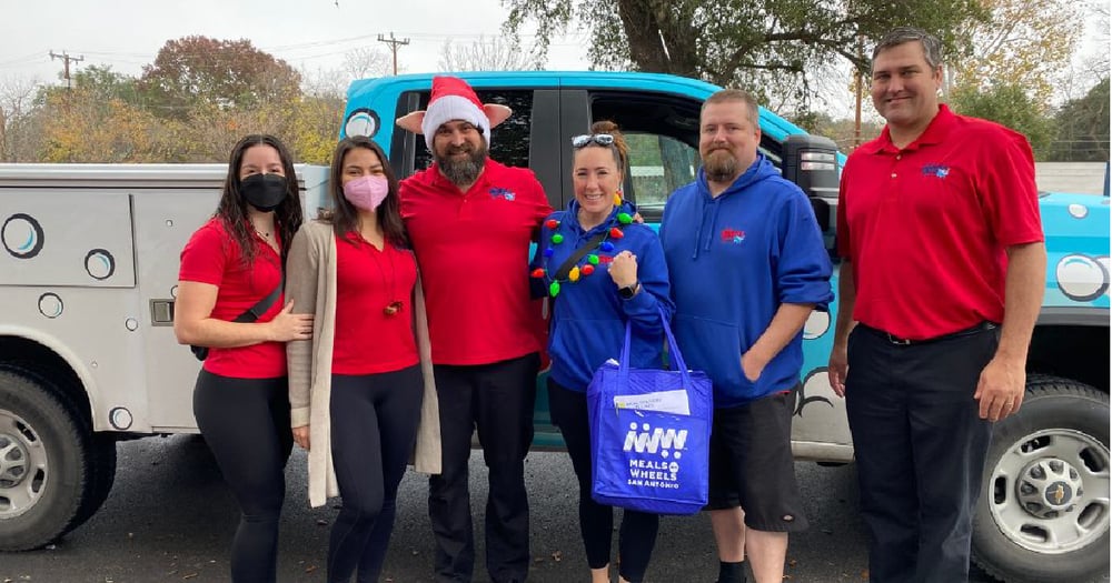 Bubble Bath Car Wash Teams Up with Meals on Wheels to Spread Holiday Cheer